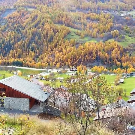 Chalet D'une Avec Jardin A *